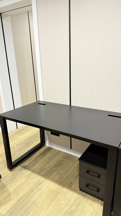 Продаются офисные столы (тумба в комплекте) | Ofis stollari sotiladi