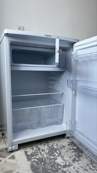 Продам небольшой холодильник