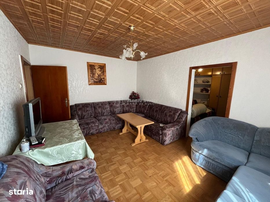 Caransebes, 2 Camere Et., 1, Zona Nord