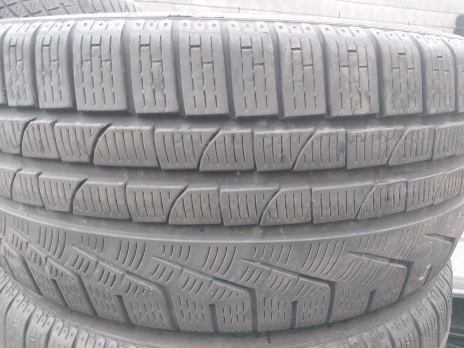 235/35/20" Pirelli 2бр.гуми.дот2023