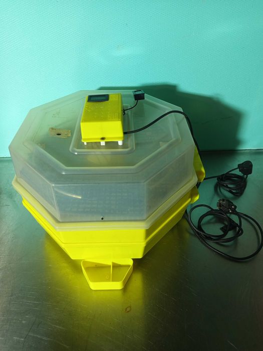 Автоматичен двуетажен инкубатор Cleo 5