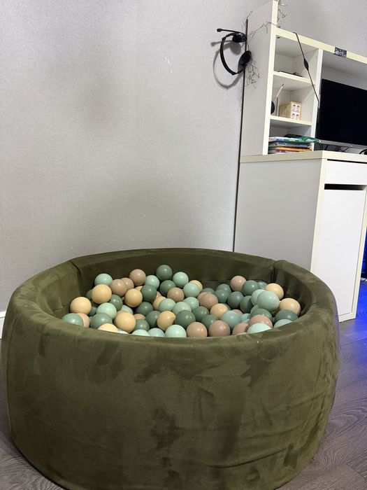 Продам сухой бассейн