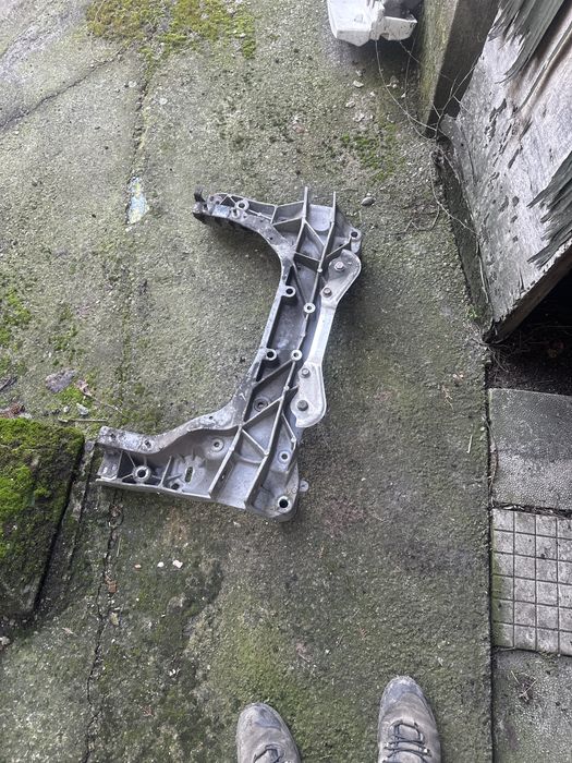 Преден мост/магаре infiniti fx/Qx инфинити fx30d след 2009г