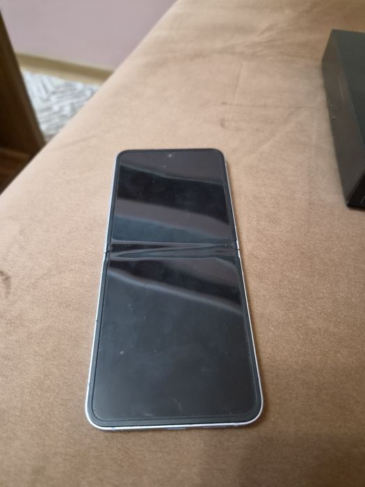 Samsung Z Flip 6