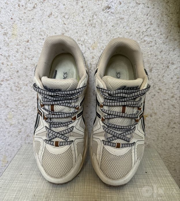 Кроссовки женские asics