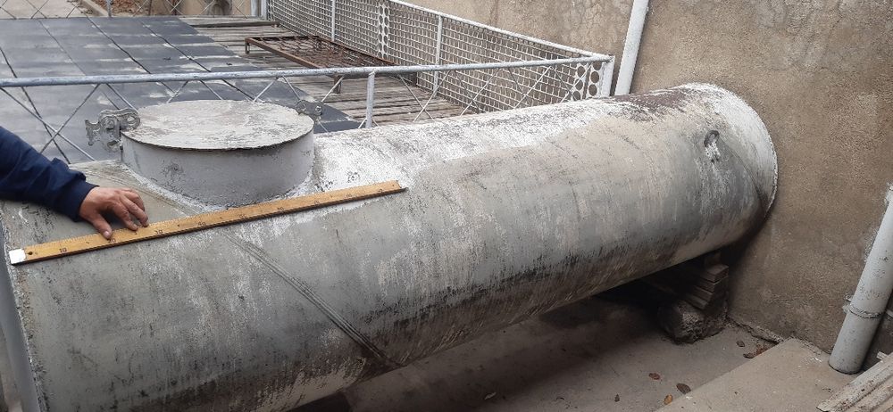 Ёмкость (цистерна) 1,5 куба(м3) для питьевой воды.