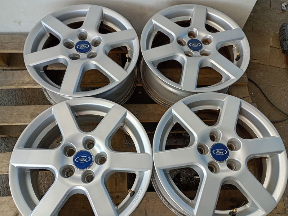 Перфектни Dezent 15-5x108 ET40 6.5j Ford Focus