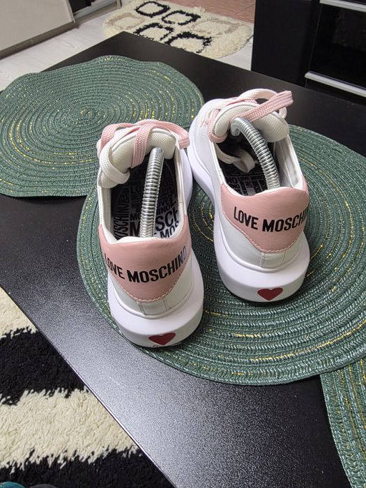 Adidasi noi Love Moschino nr 37