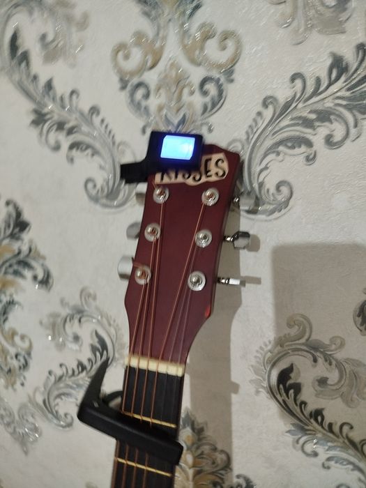 Гитара сатылады срочна!!