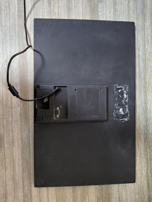 Монитор LG 24дюима