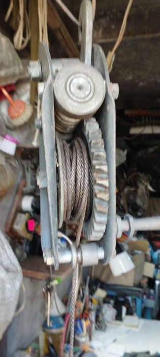 Продам таль-лебедку СССР.