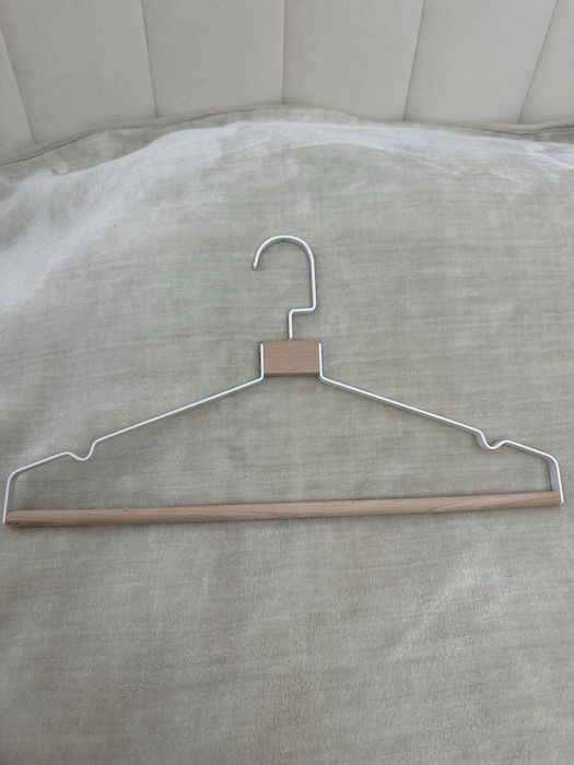 Продам вешалки (новые)