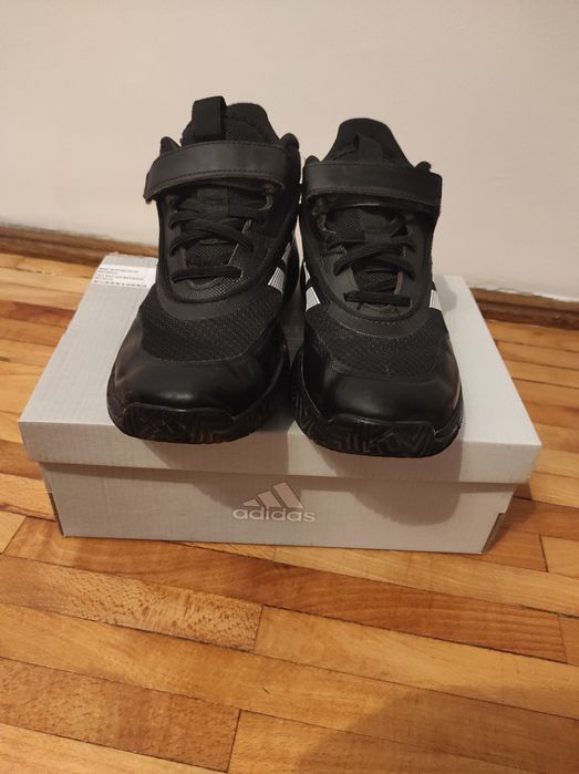 Adidas original copii măr. 34, stare foarte bună, negri