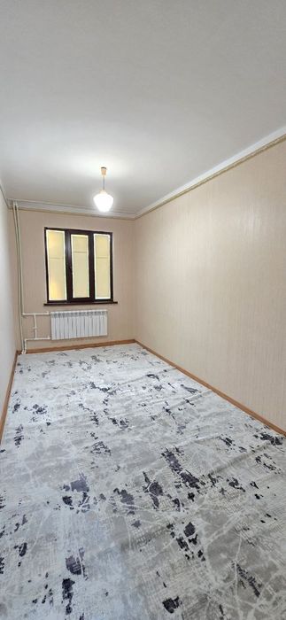 Чиланзар -2 кв  2-3/3/4,45м2 Срочно Продам квартиру Срочно
