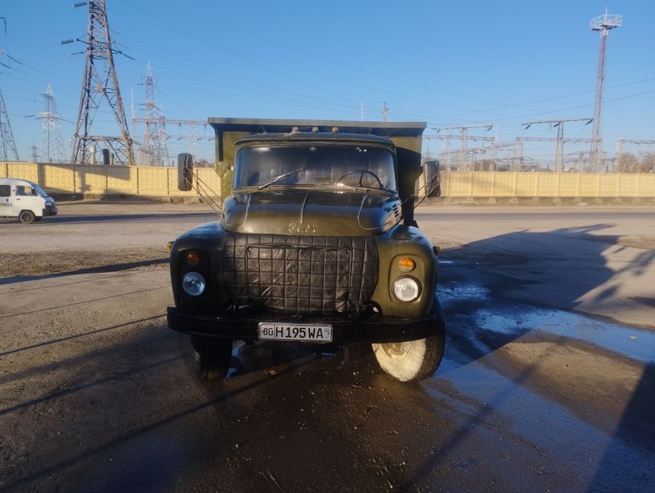 Продаётся Зил самосвал