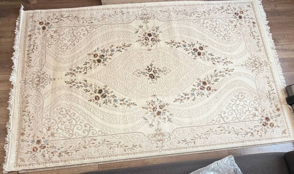 Ковер,в отличном состоянии