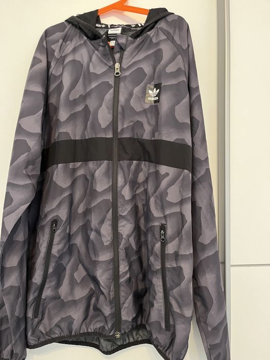Jacheta barbati Adidas gri, cu fermoar
