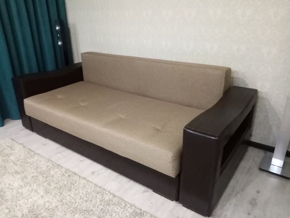 Диван Мягков коричневого цвета