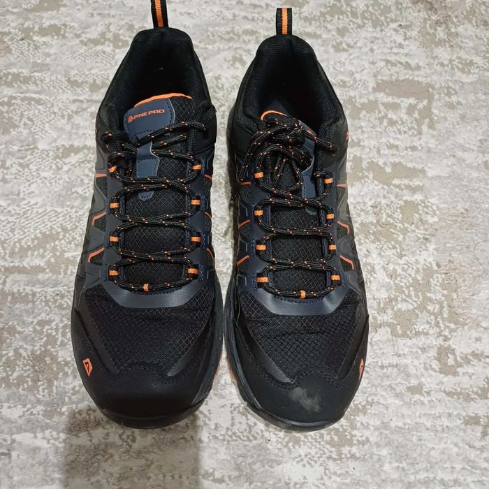 Зимни обувки - размер 44