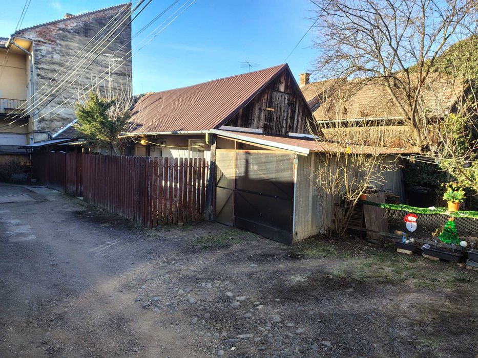 Vând casă cu 1 cameră, curte comună, str. Călărașilor