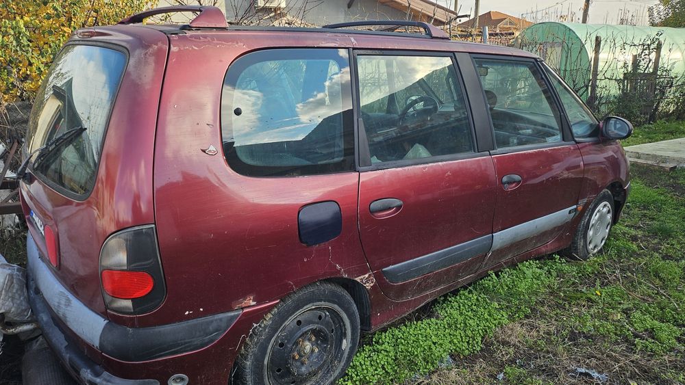 Продавам Рено Еспейс