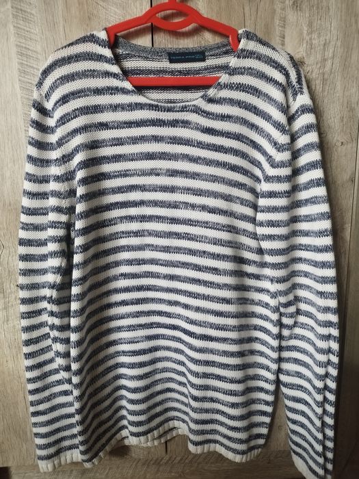 Стильный мужской свитер