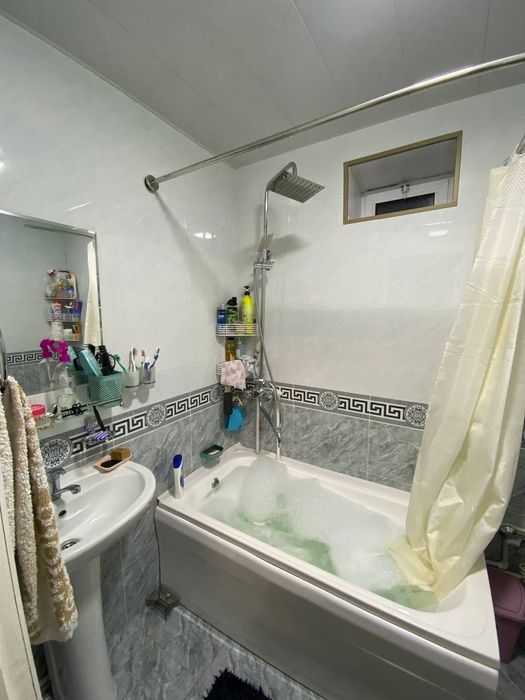 Яшнабадский р-н улица Мугроб 3 комнатная дом на земле