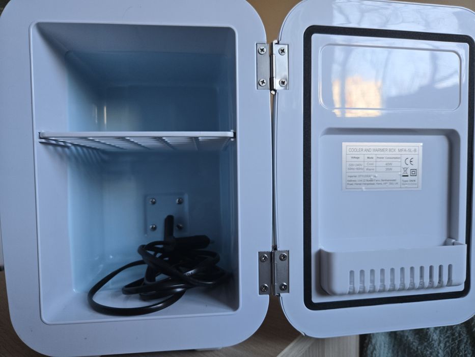 Frigider cosmetice stylpro