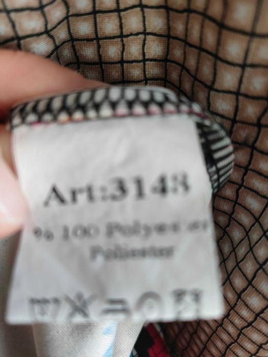 Дамска рокля NZL , елегантна, ластична, с колие, с черни тюлени ръкави