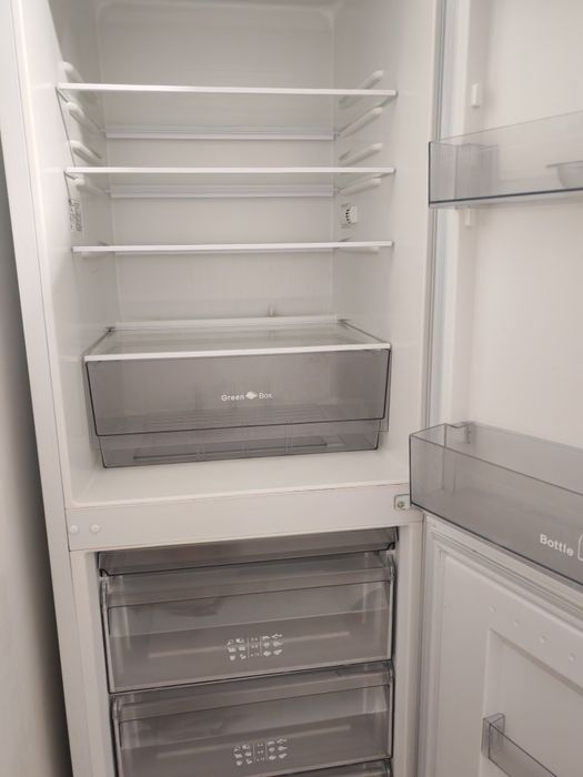 Продаю холодильник Атлант.