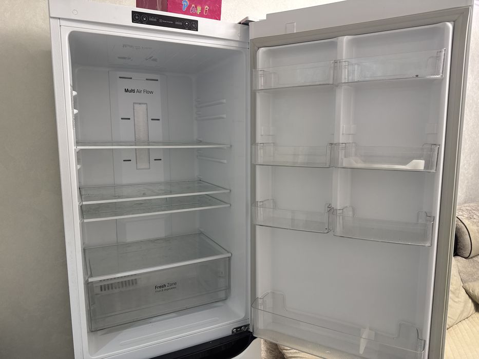 Холодильник LG 2х камерный