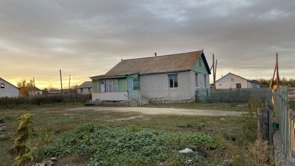 Продается дом в центре села Новоникольское