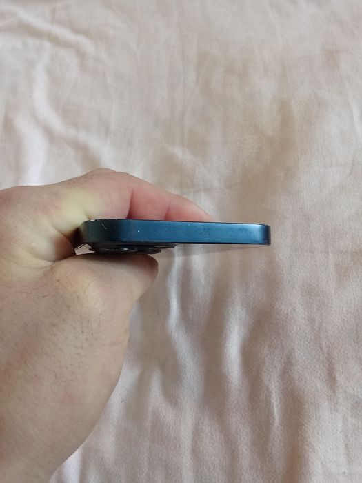 iPhone 13 темно-синий