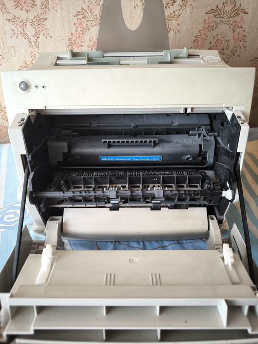 Лазерный принтер + картриджи
