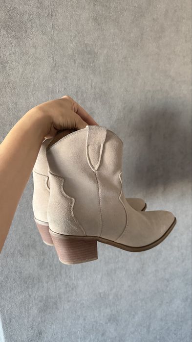 Продам казаки женские