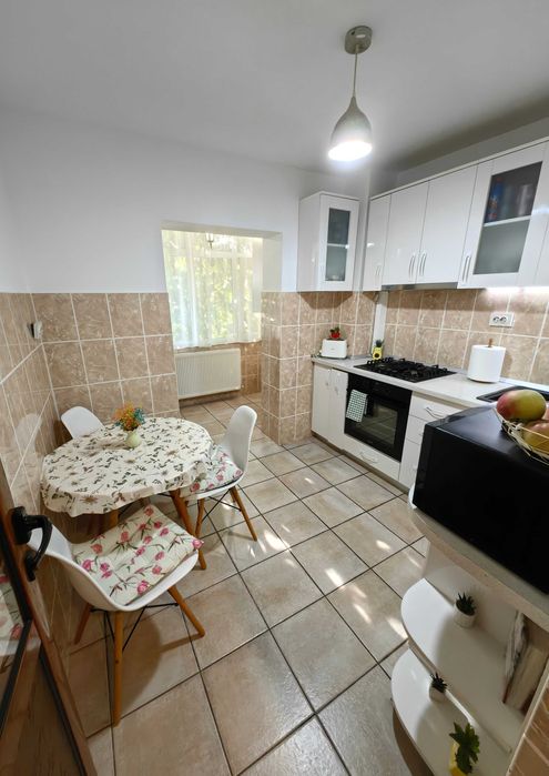 Apartament 3 camere Burdujeni complet mobilat și utilat