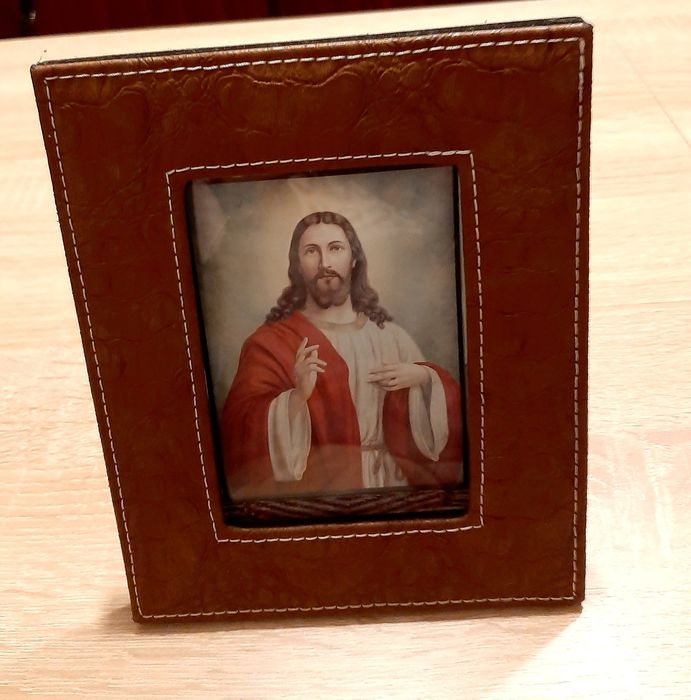 Златиста икона на Св Николай Чудотворец  и Ламинирана иконаСв.Марина