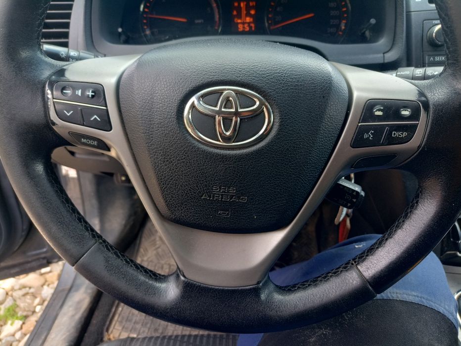 Avensis t27 2009 2.0 d4d