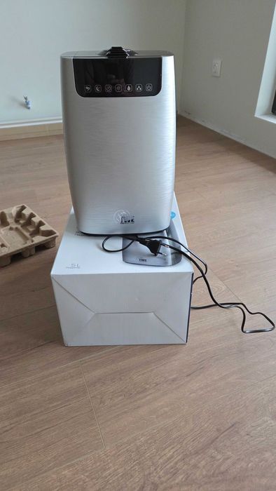 Пречиствател и овлажнител на въздух TWE 5L – като нов