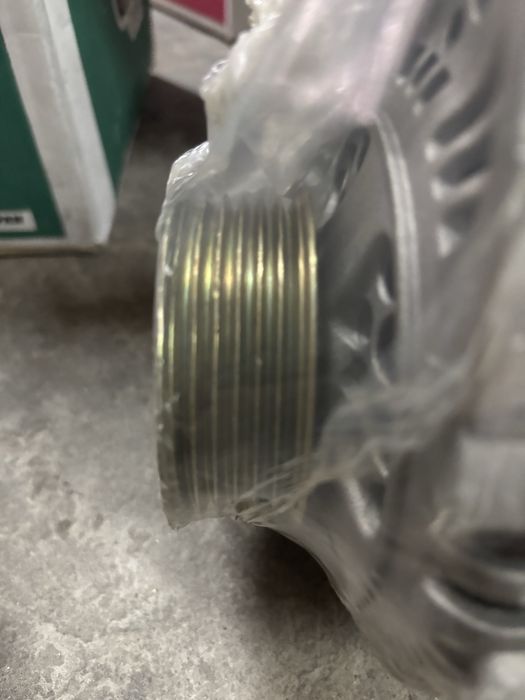 Генератор митсубиси галант E33