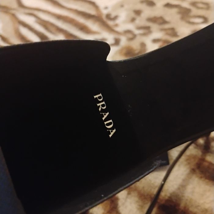 Ochelari de soare prada