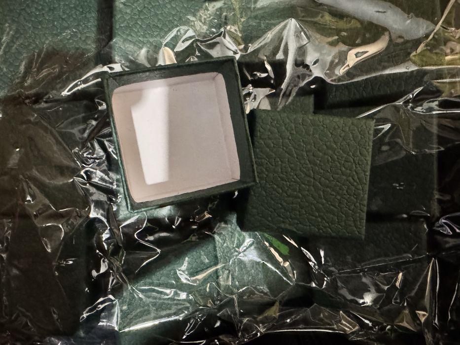 Нови картонени кутийки- твърд картон