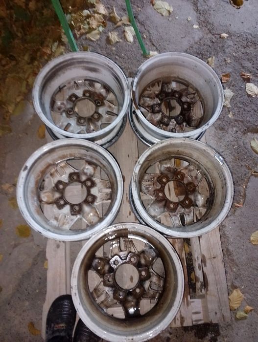 Продам диски на Ниссан мистраль