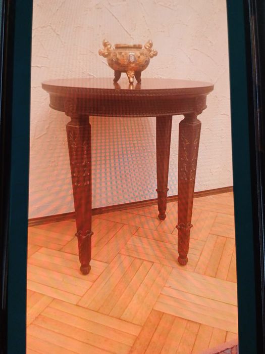 Masa veche de colectie