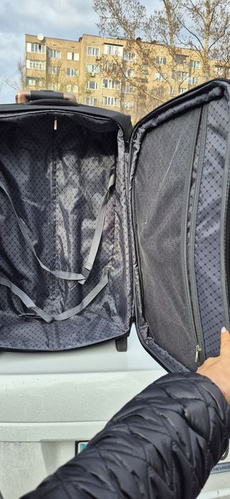 Продаю чемодан, размеры М