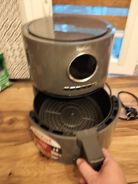 Airfryer.    tefal