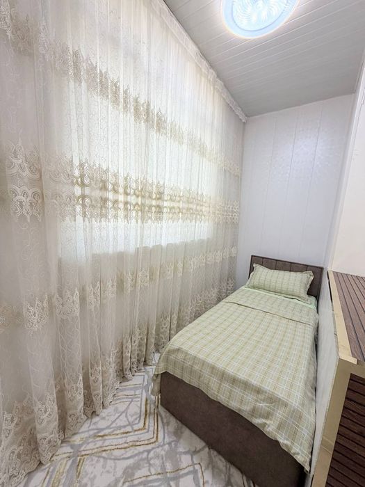 Sotiladi!!! Olmazor 4 xonali kvartira holati ôrtacha