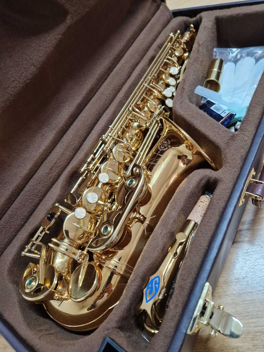 Saxofon alto semiprofesional