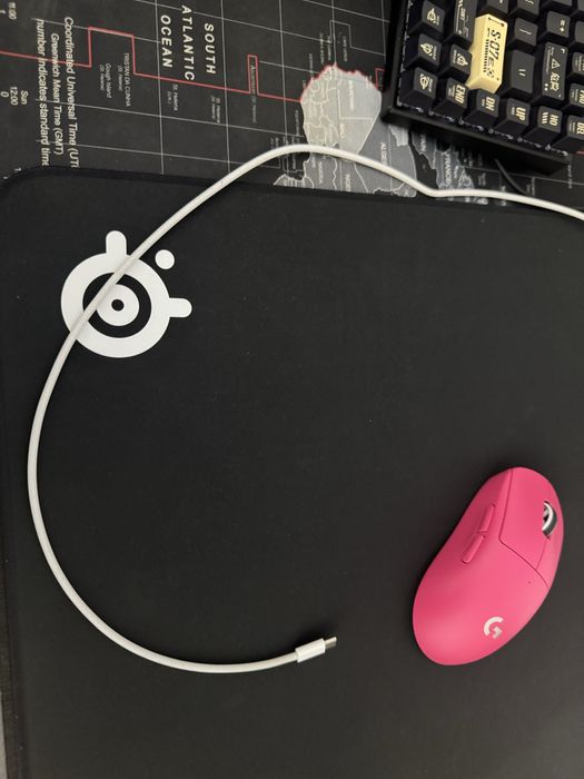 Logitche superlight 2 hyperx cloud 2 klaviatura