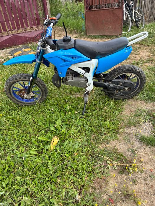 Vând cros 49 cc.